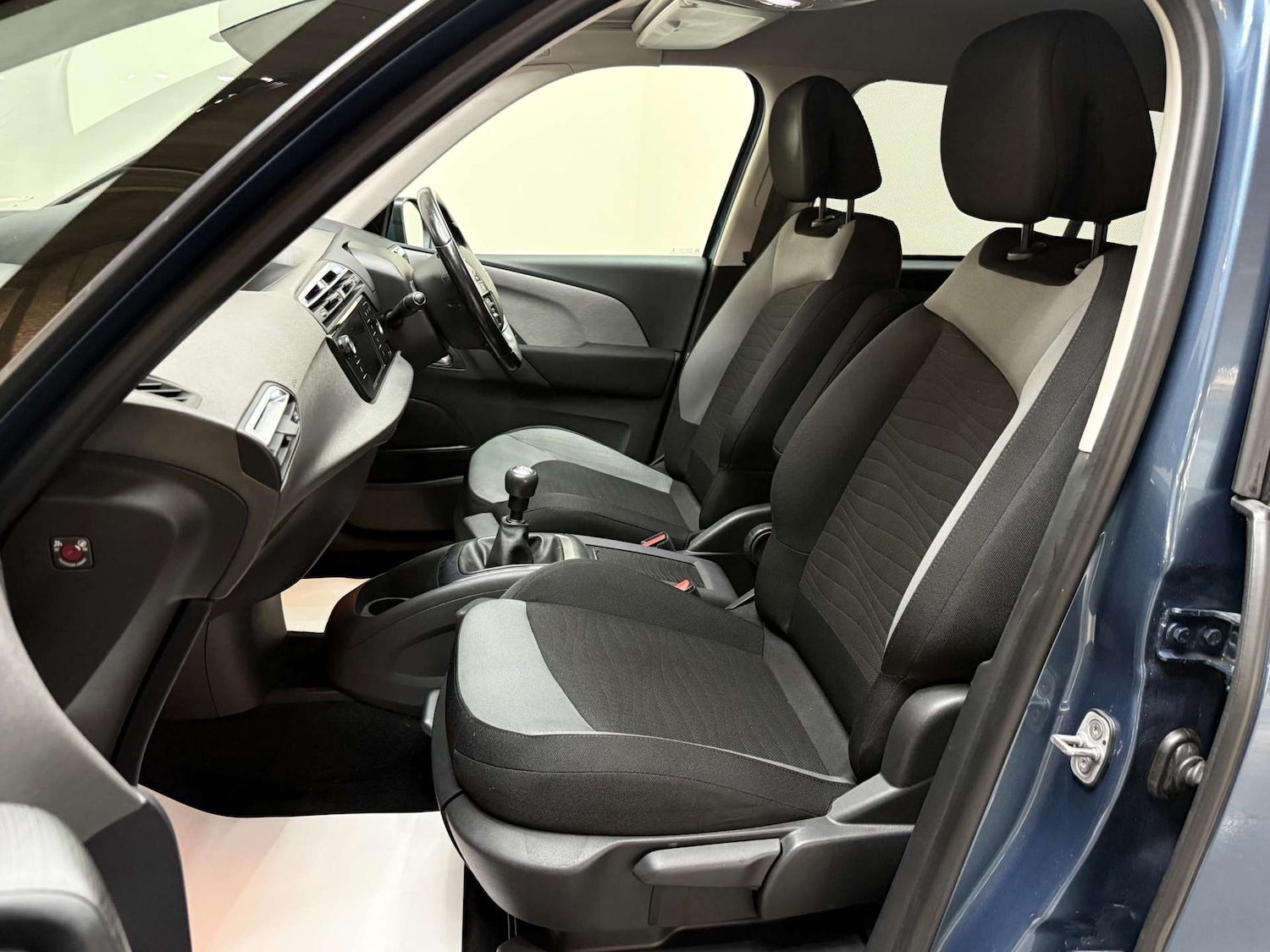 Used Citroen C4 Grand Picasso 2016 for sale - 76601103: Photo 4