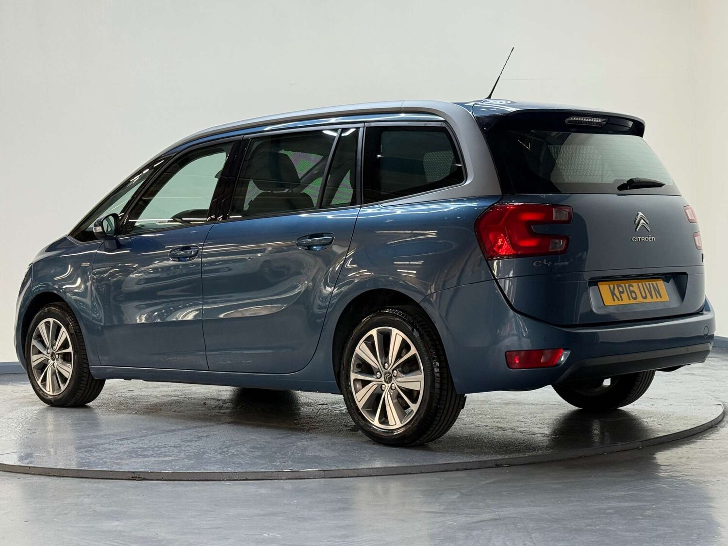 Used Citroen C4 Grand Picasso 2016 for sale - 76601103: Photo 42