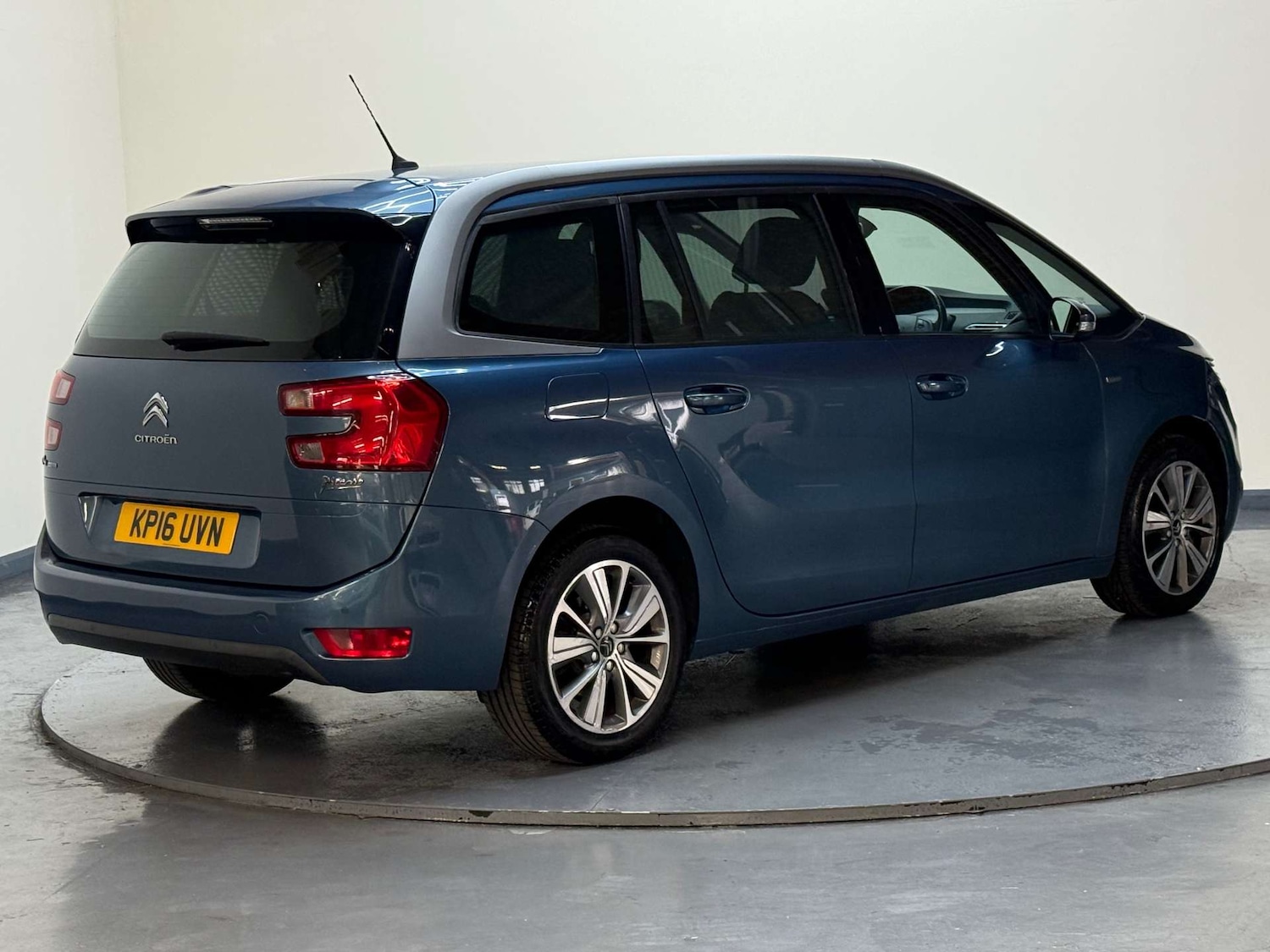 Used Citroen C4 Grand Picasso 2016 for sale - 76601103: Photo 6