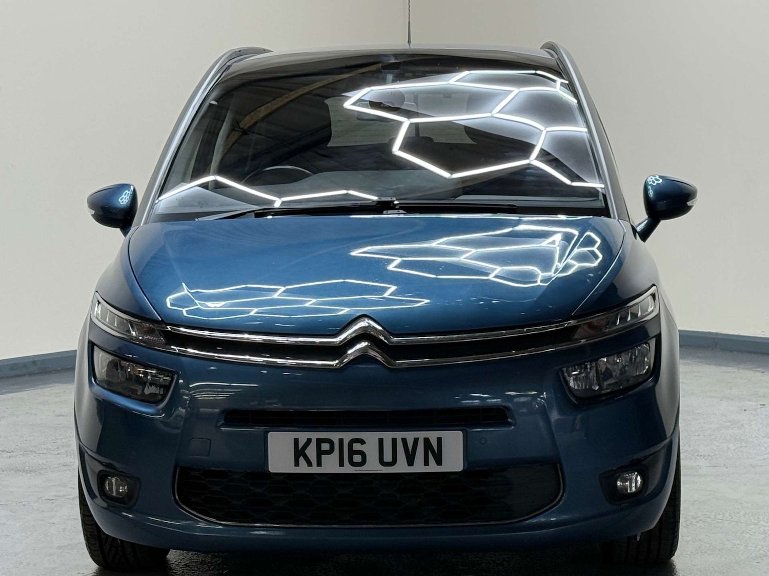 Used Citroen C4 Grand Picasso 2016 for sale - 76601103: Photo 8