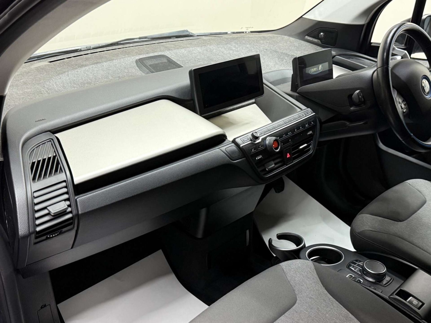 Used BMW i3 2017 for sale - 76180991: Photo 36