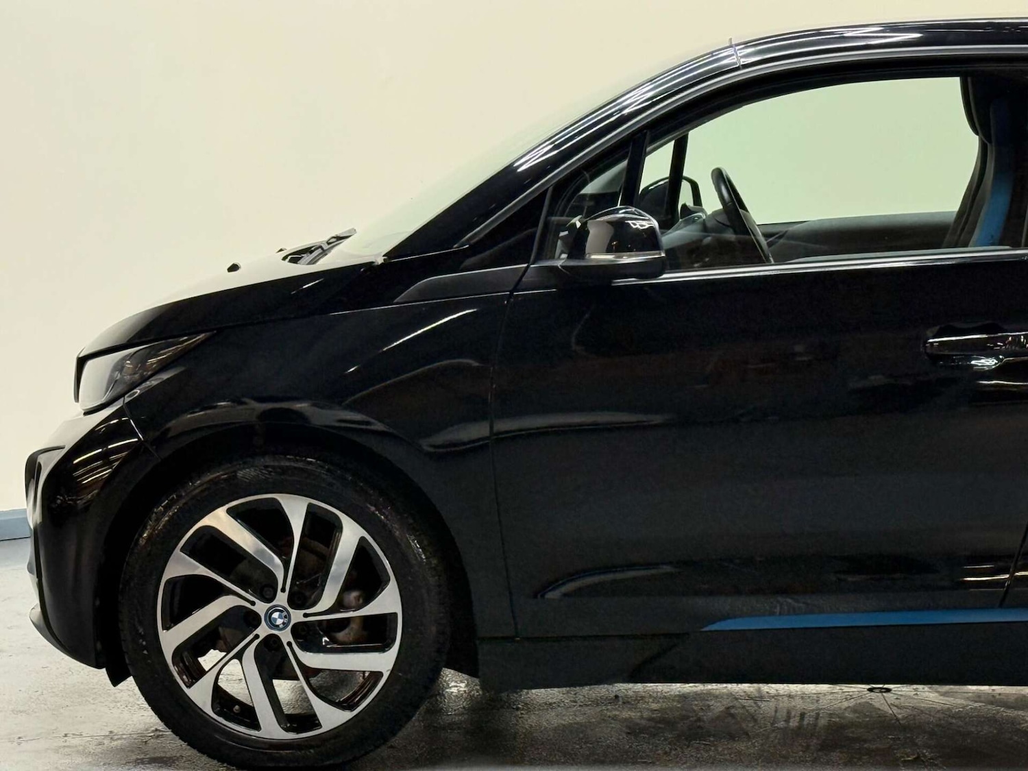 Used BMW i3 2017 for sale - 76180991: Photo 48