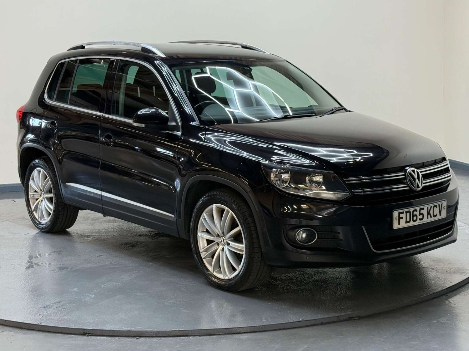 Used Volkswagen Tiguan 2015 for sale - 76363607: Photo 12