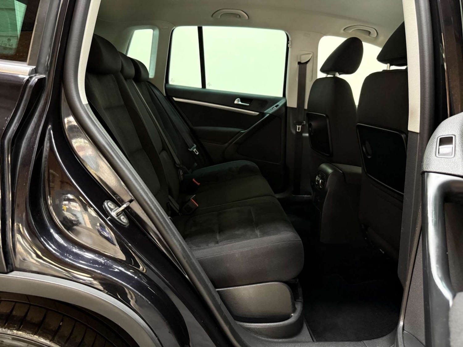 Used Volkswagen Tiguan 2015 for sale - 76363607: Photo 25