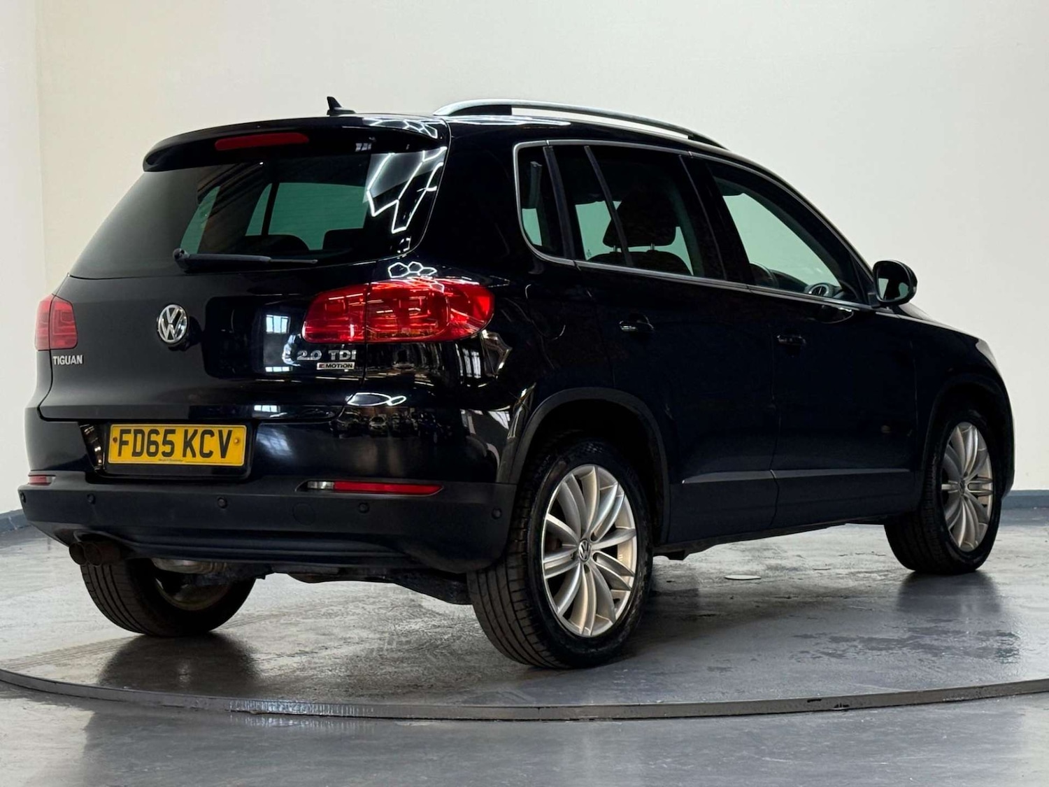 Used Volkswagen Tiguan 2015 for sale - 76363607: Photo 28