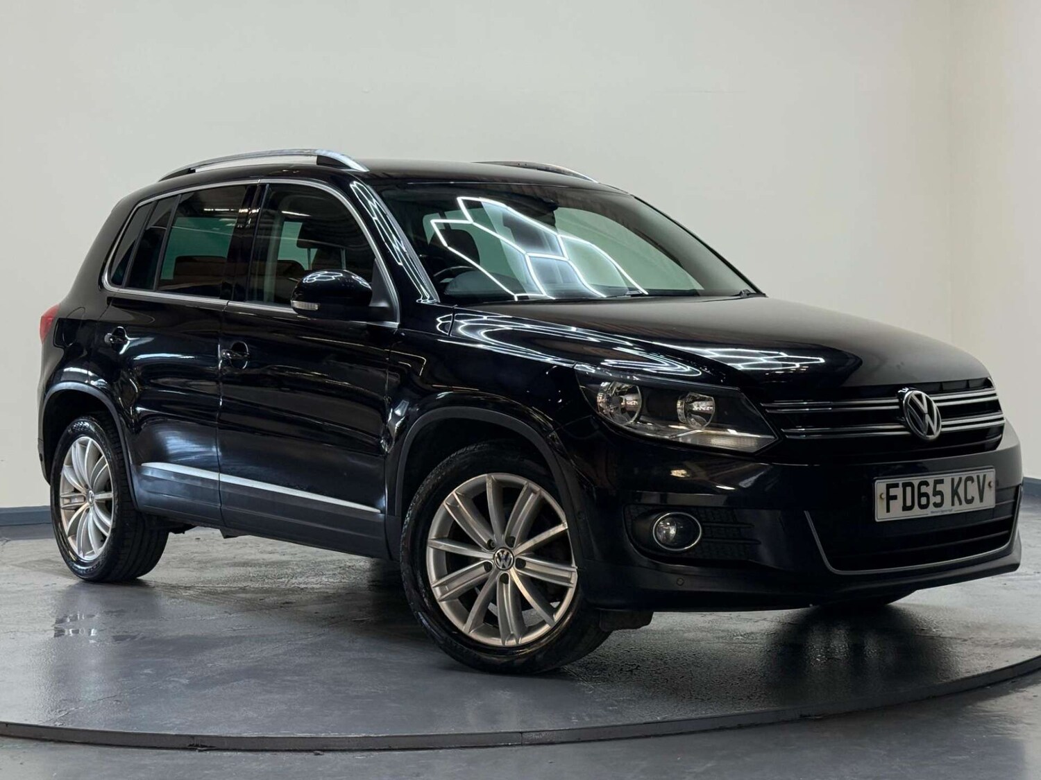 Used Volkswagen Tiguan 2015 for sale - 76363607: Photo 41