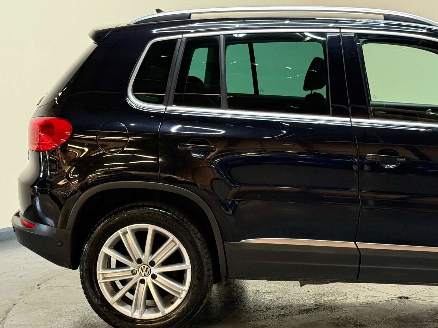 Used Volkswagen Tiguan 2015 for sale - 76363607: Photo 43