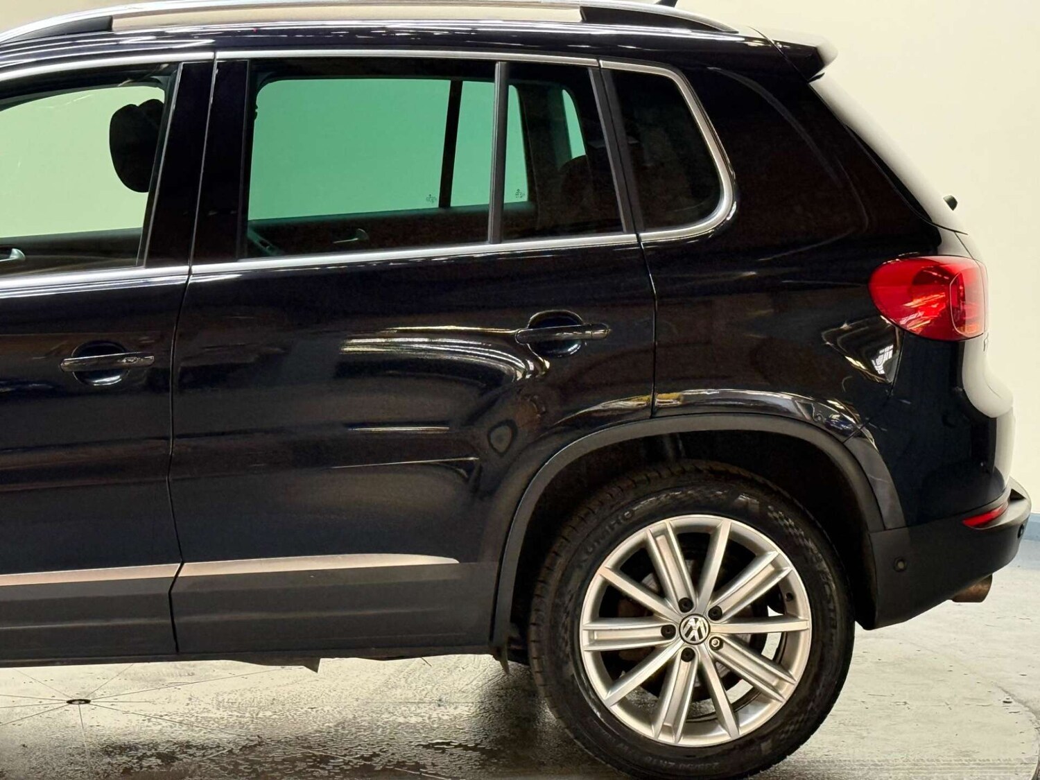 Used Volkswagen Tiguan 2015 for sale - 76363607: Photo 48