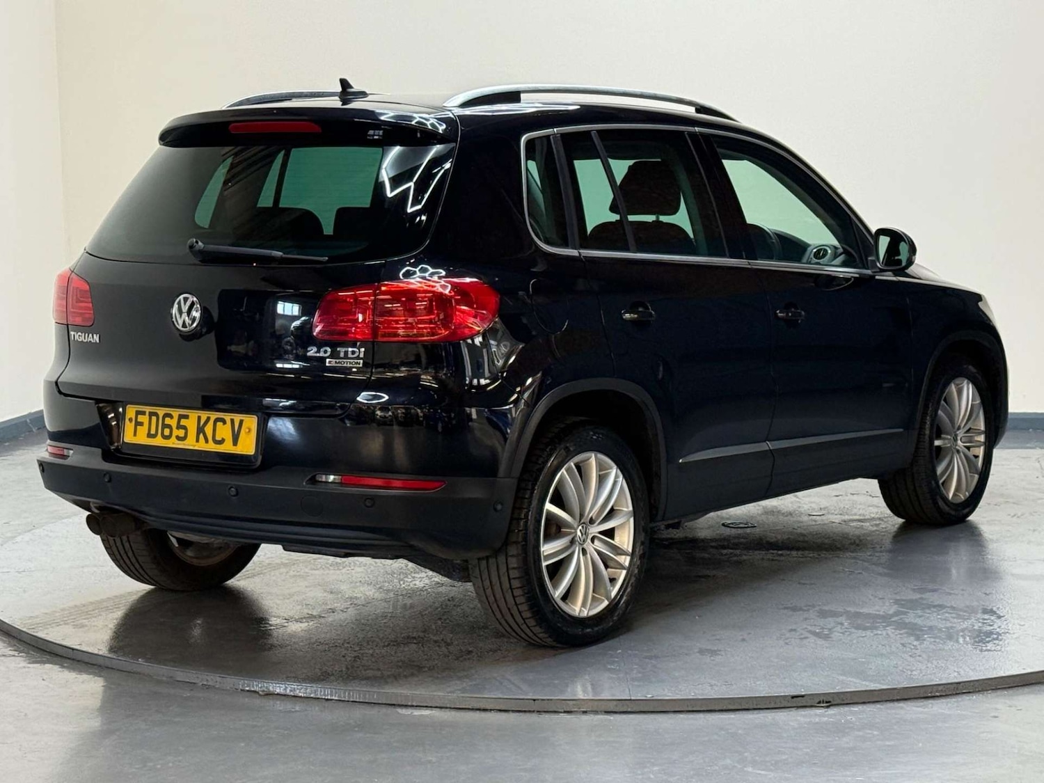 Used Volkswagen Tiguan 2015 for sale - 76363607: Photo 6