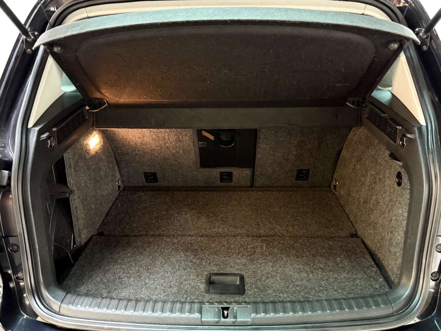 Used Volkswagen Tiguan 2015 for sale - 76363607: Photo 60