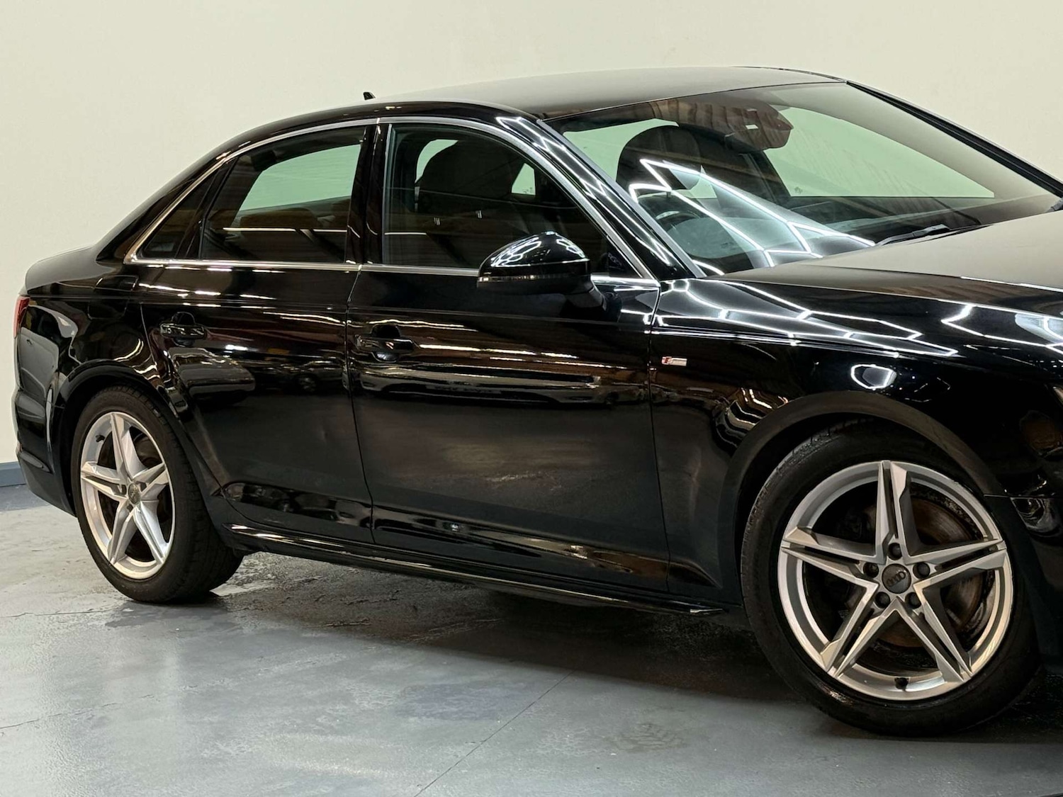 Used Audi A4 2018 for sale - 76601038: Photo 54