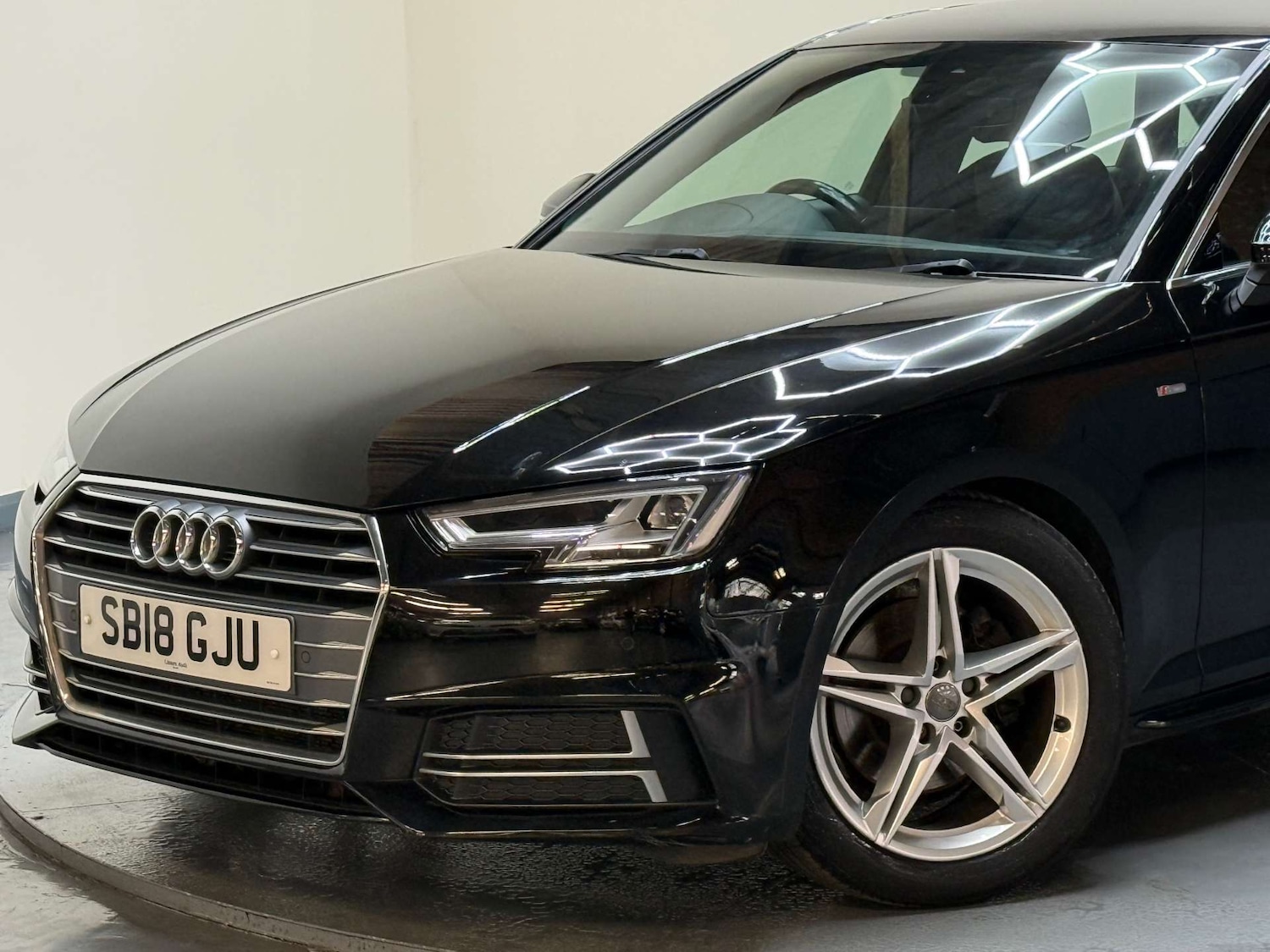 Used Audi A4 2018 for sale - 76601038: Photo 55