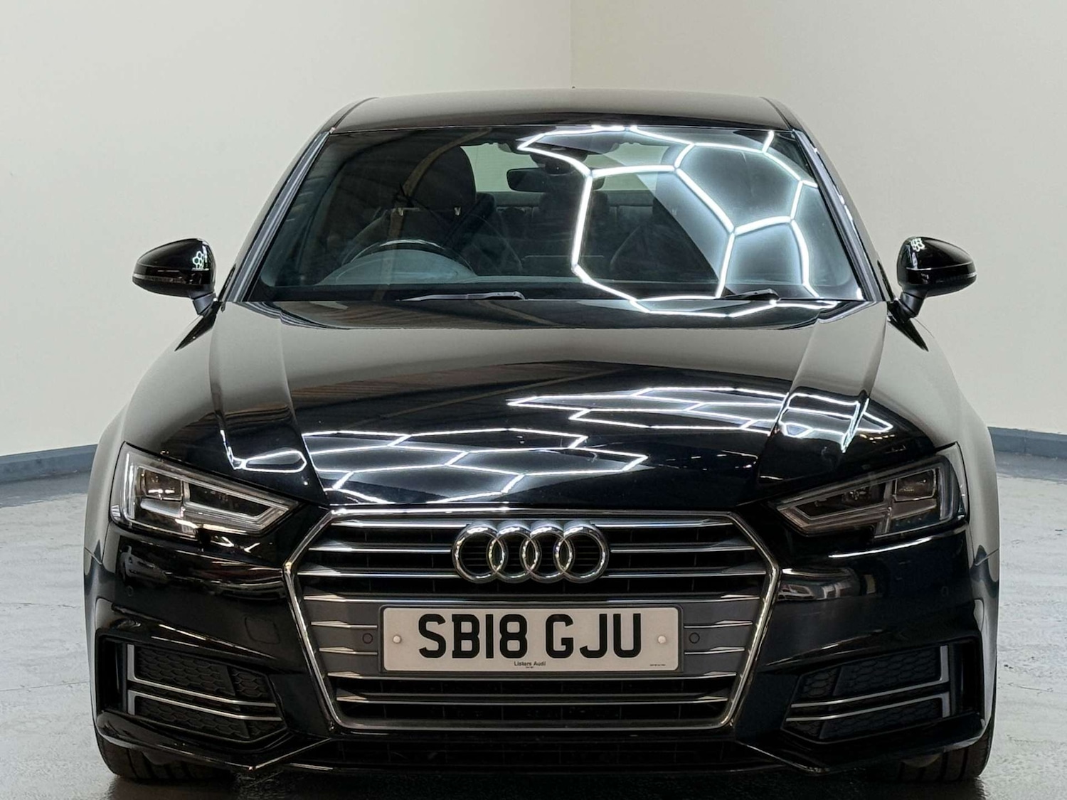 Used Audi A4 2018 for sale - 76601038: Photo 8