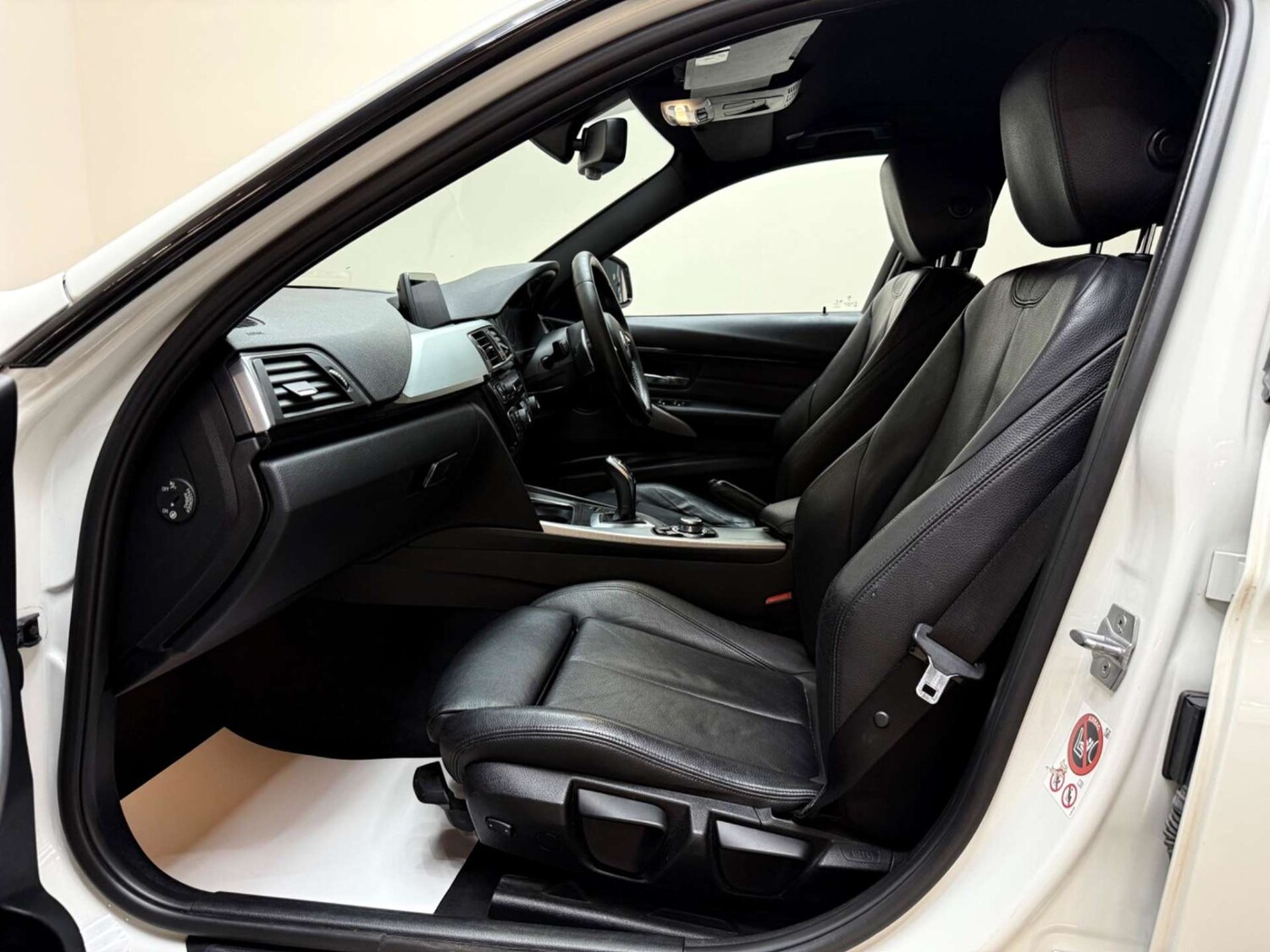 Used BMW 3 Series 2017 for sale - 76363785: Photo 33