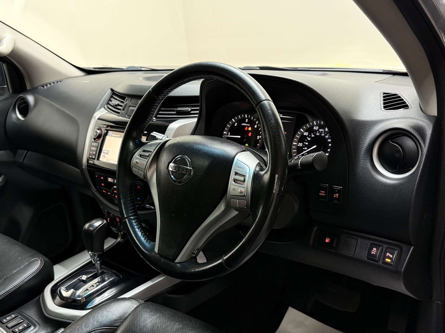 Used Nissan Navara 2016 for sale - 76830166: Photo 15