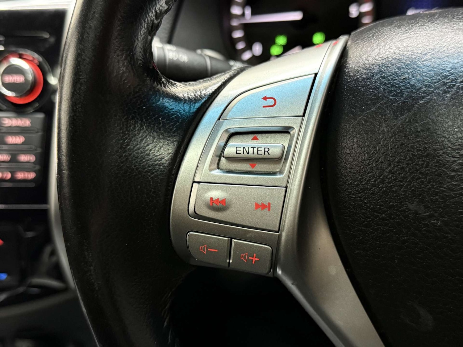 Used Nissan Navara 2016 for sale - 76830166: Photo 17