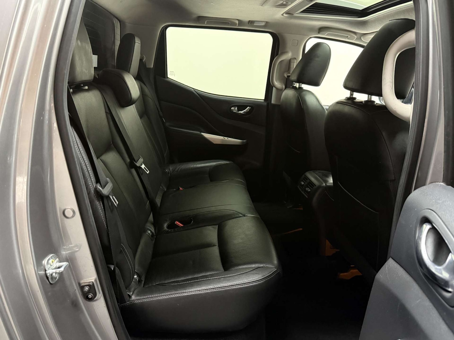 Used Nissan Navara 2016 for sale - 76830166: Photo 27