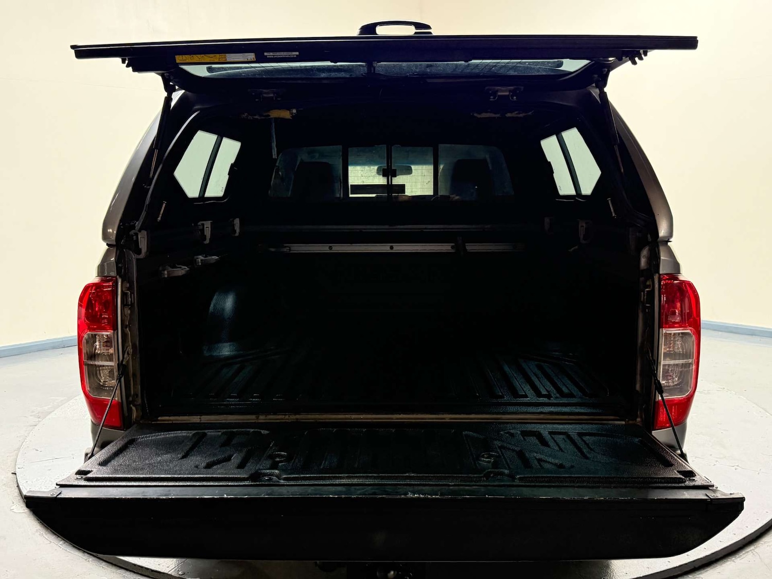 Used Nissan Navara 2016 for sale - 76830166: Photo 60