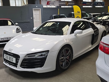 (63) - 5.2 FSI V10 S Tronic quattro Euro 5 2dr