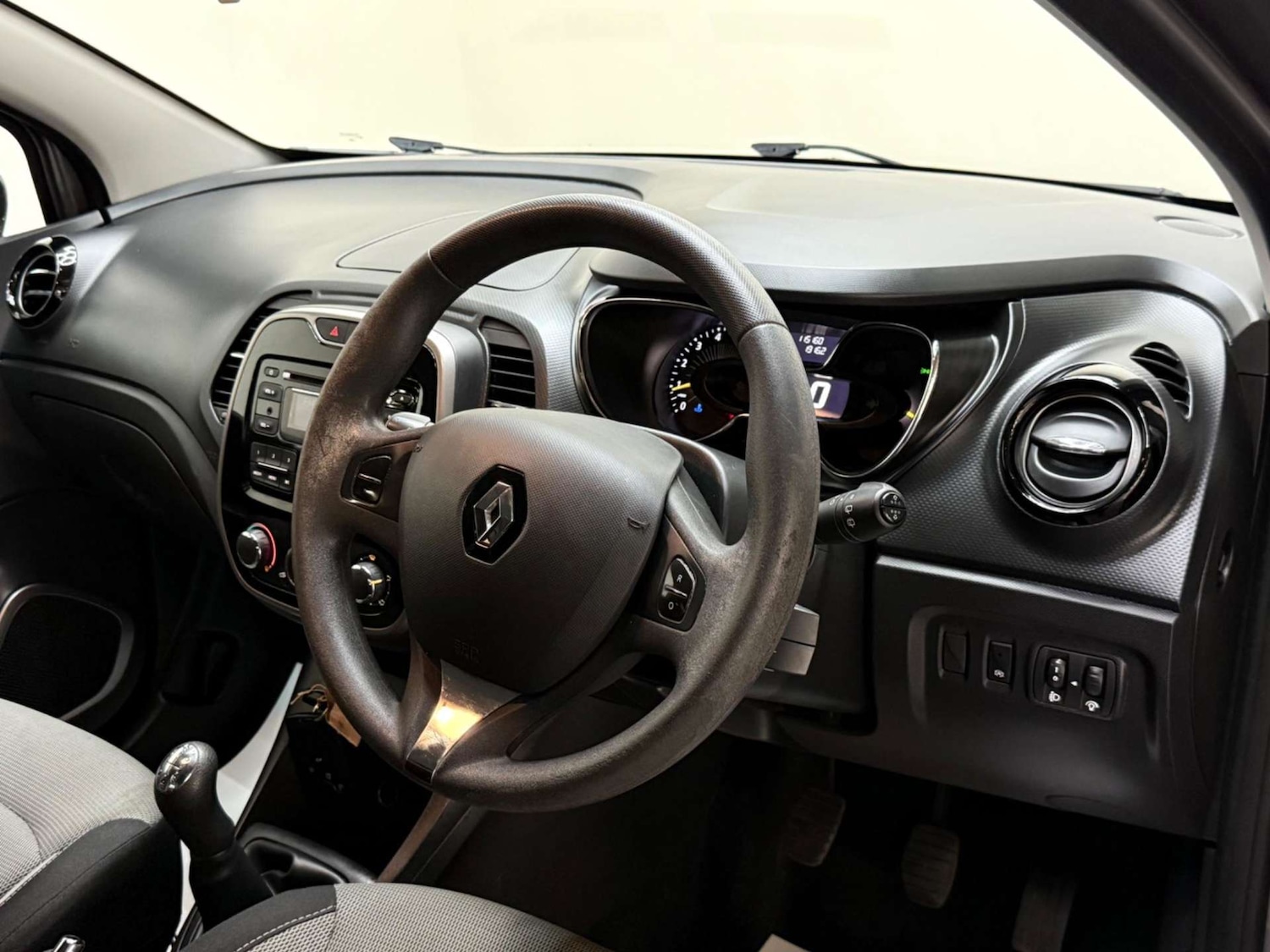 Used Renault Captur 2016 for sale - 76180964: Photo 16
