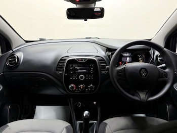 Used Renault Captur 2016 for sale - 76180964: Photo