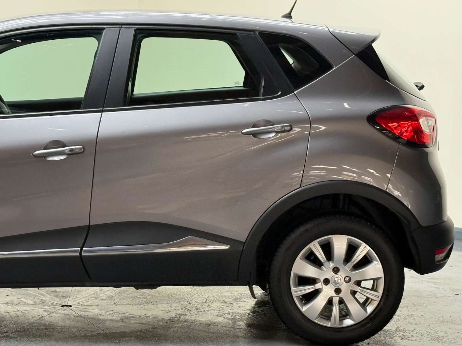 Used Renault Captur 2016 for sale - 76180964: Photo 46