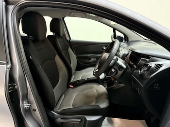 Used Renault Captur 2016 for sale - 76180964: Photo