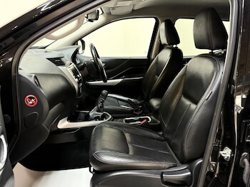 Used Nissan Navara 2020 for sale - 75153382: Photo