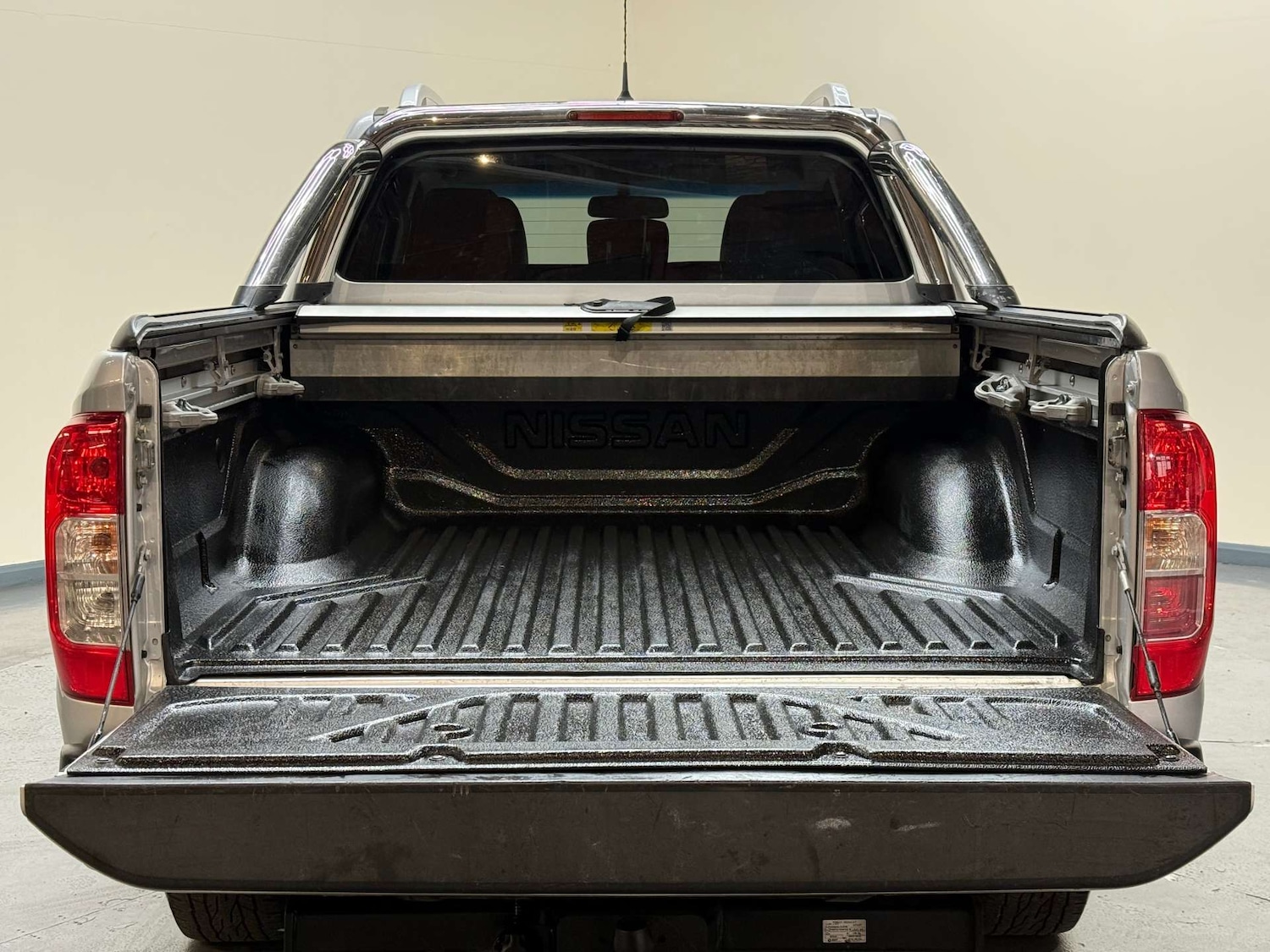 Used Nissan Navara 2017 for sale - 77583917: Photo 10