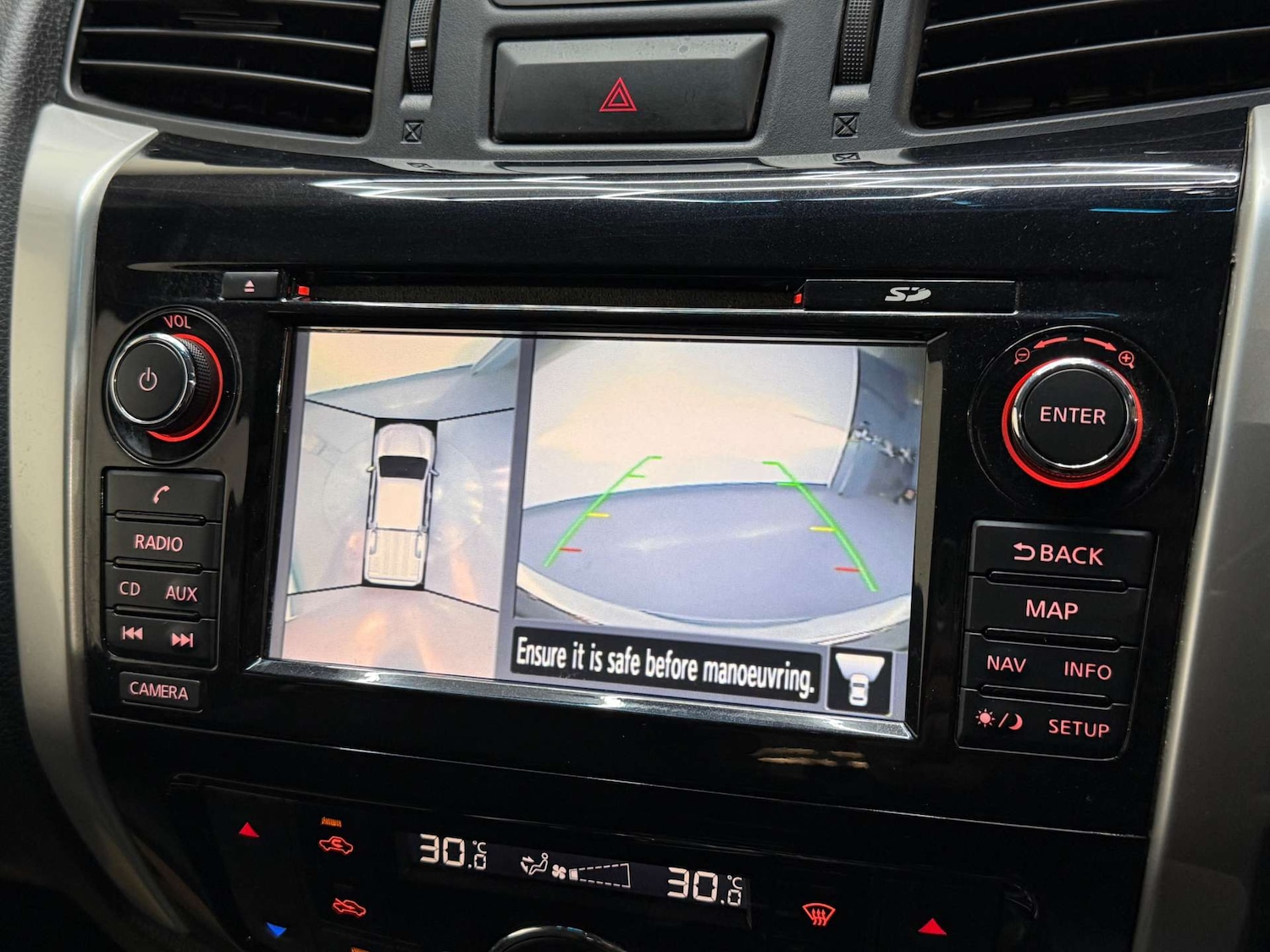 Used Nissan Navara 2017 for sale - 77583917: Photo 23