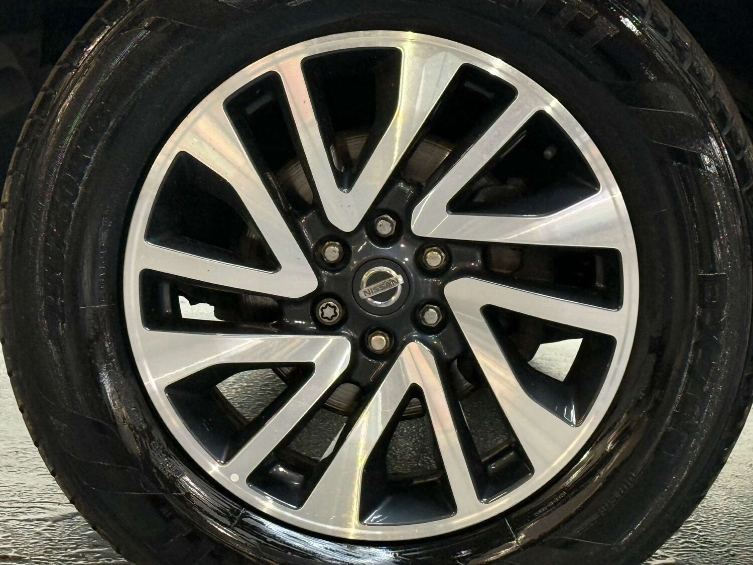 Used Nissan Navara 2017 for sale - 77583917: Photo 64