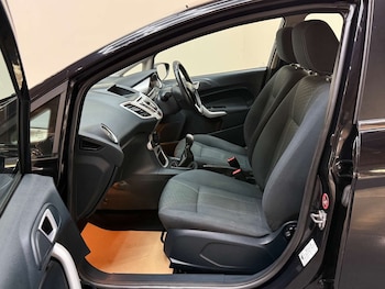 Used Ford Fiesta 2012 for sale - 78996935: Photo