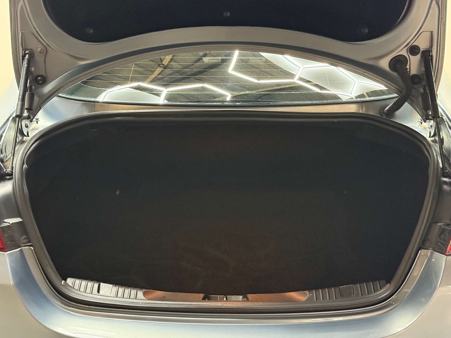 Used Jaguar XF 2013 for sale - 76601778: Photo 10