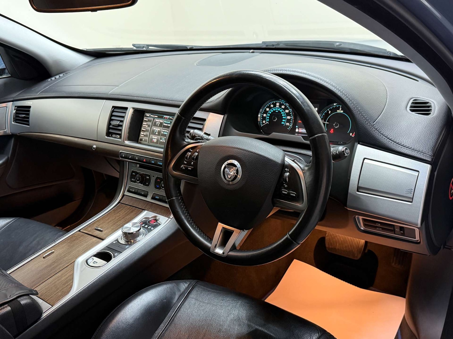 Used Jaguar XF 2013 for sale - 76601778: Photo 16