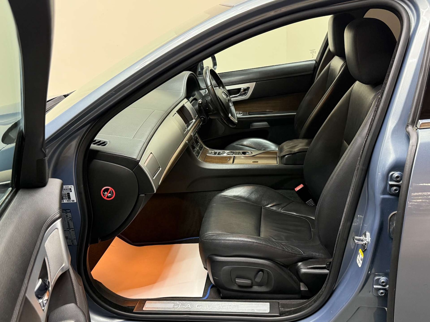 Used Jaguar XF 2013 for sale - 76601778: Photo 34