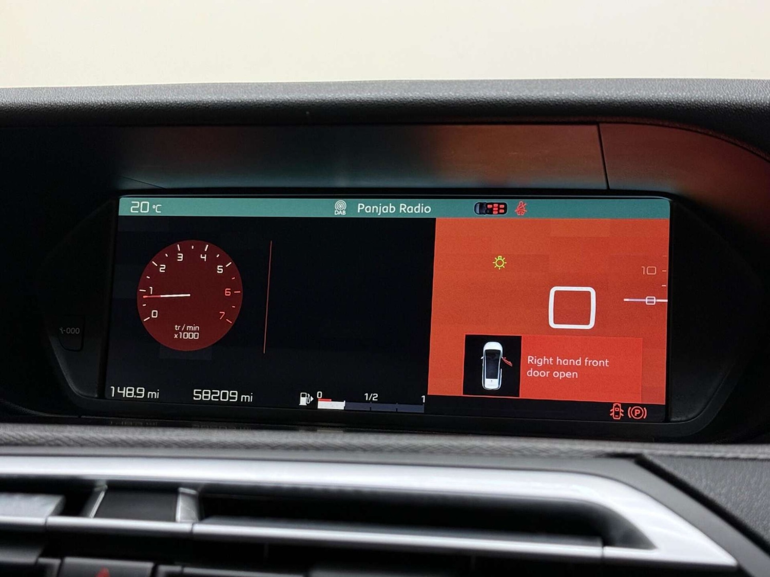 Used Citroen C4 Grand Picasso 2017 for sale - 76180972: Photo 19