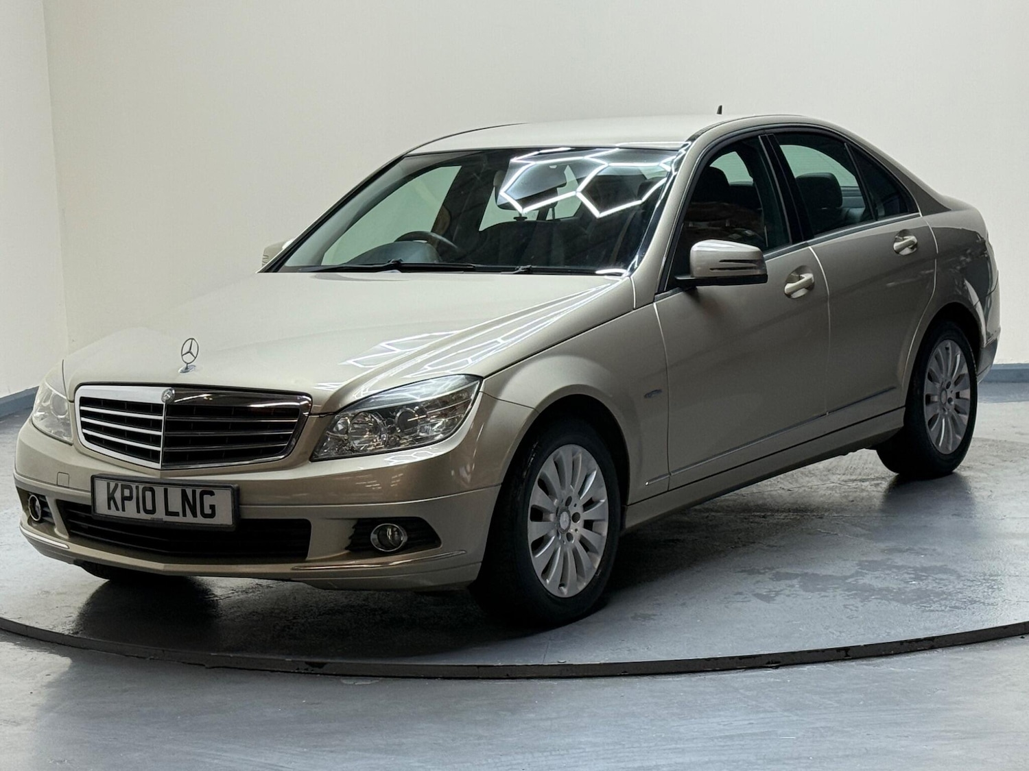 Used Mercedes-Benz C-Class 2010 for sale - 75965947: Photo 13
