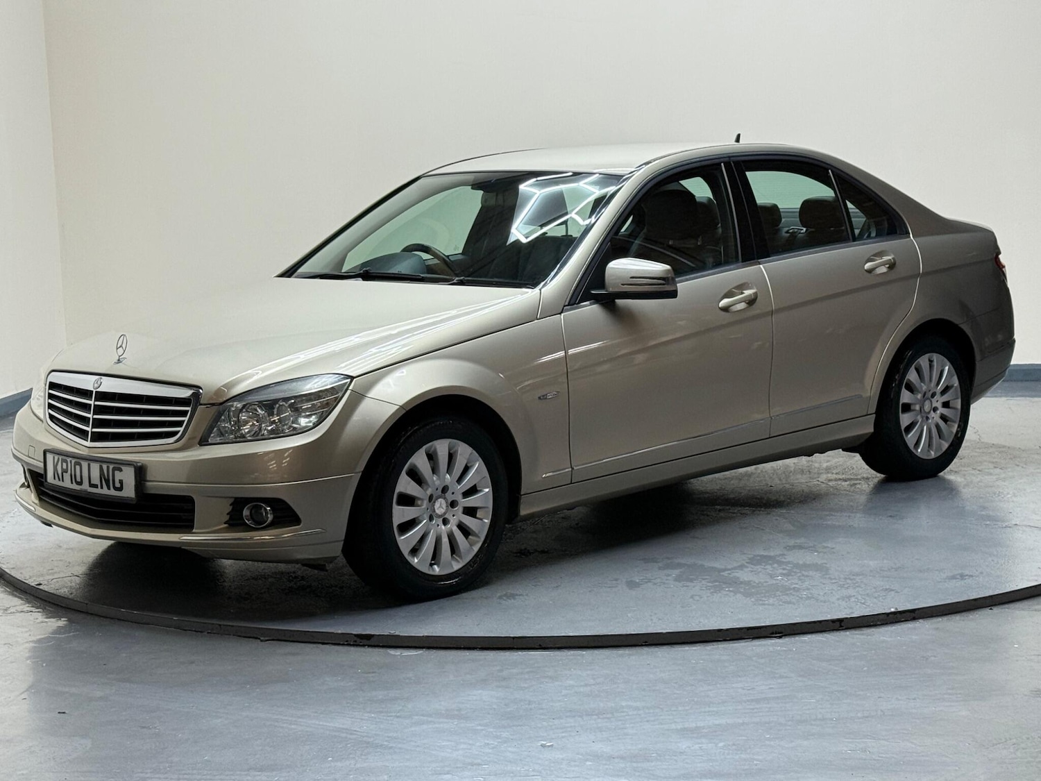 Used Mercedes-Benz C-Class 2010 for sale - 75965947: Photo 17