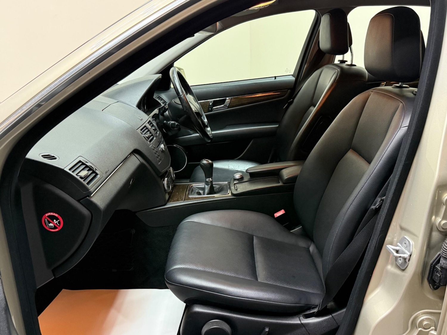 Used Mercedes-Benz C-Class 2010 for sale - 75965947: Photo 24