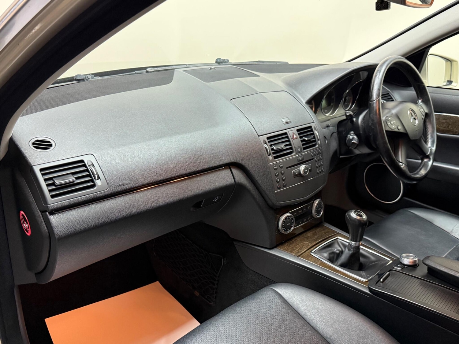 Used Mercedes-Benz C-Class 2010 for sale - 75965947: Photo 25