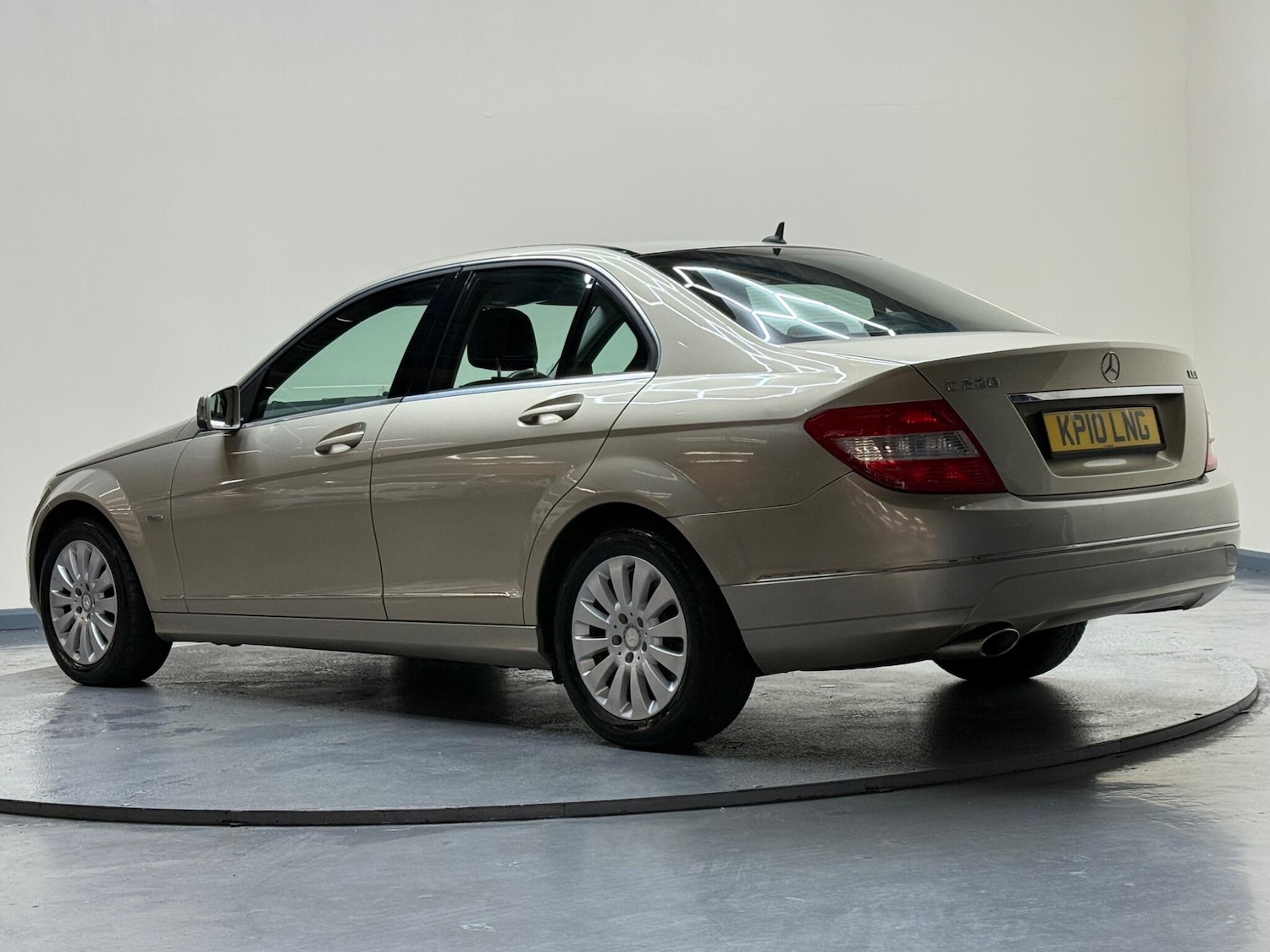 Used Mercedes-Benz C-Class 2010 for sale - 75965947: Photo 30