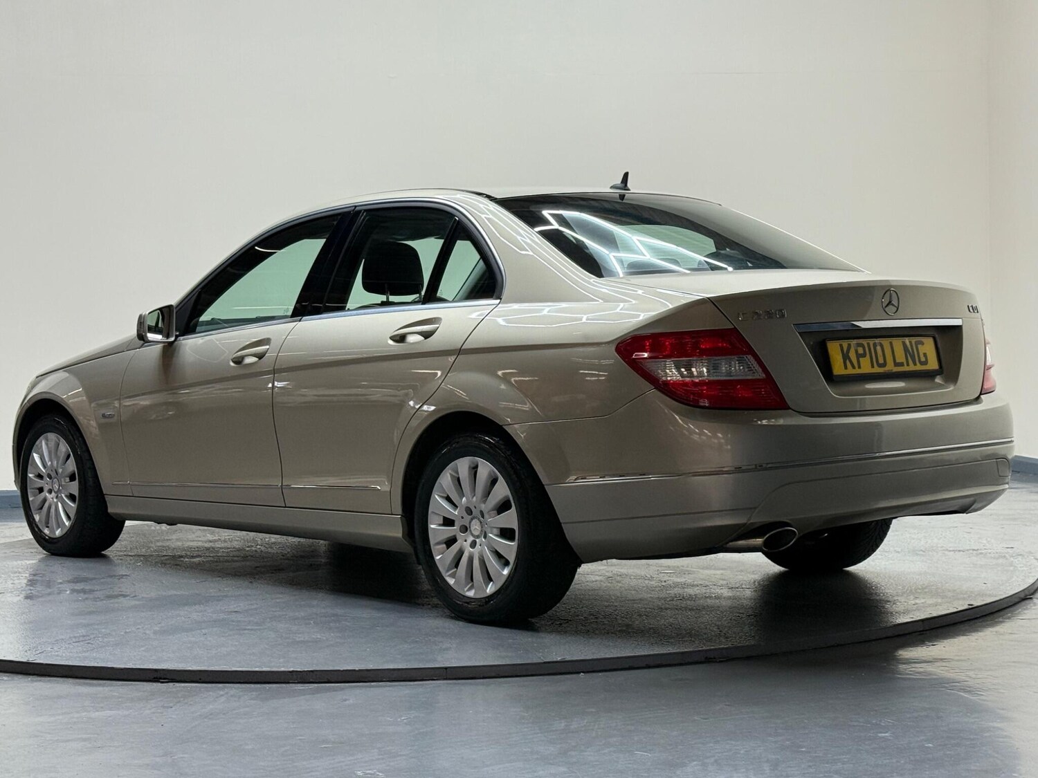 Used Mercedes-Benz C-Class 2010 for sale - 75965947: Photo 31
