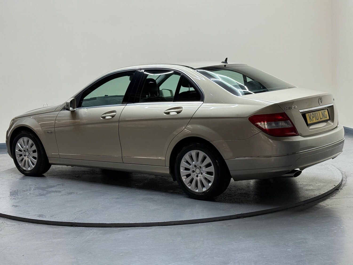 Used Mercedes-Benz C-Class 2010 for sale - 75965947: Photo 34