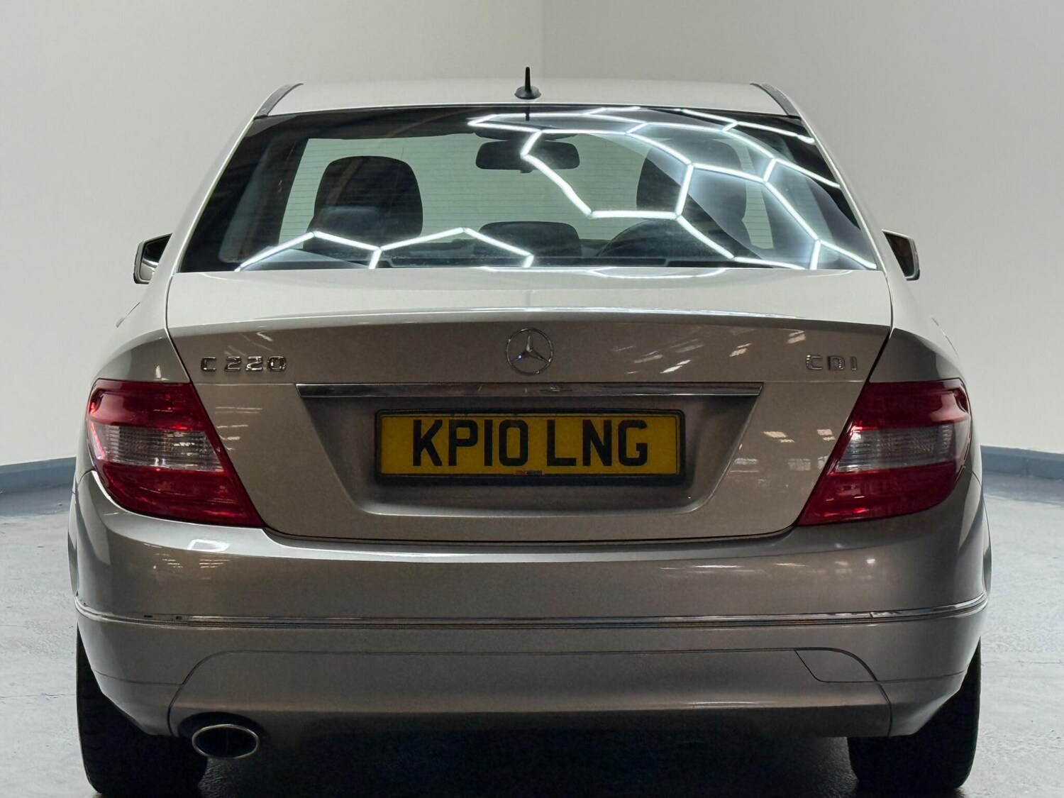 Used Mercedes-Benz C-Class 2010 for sale - 75965947: Photo 39