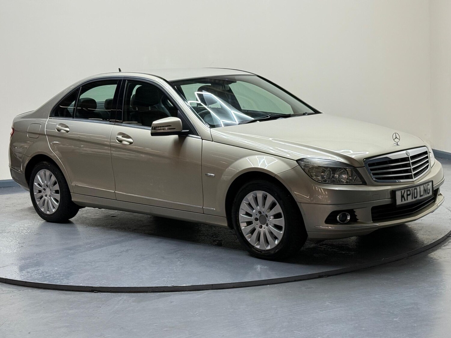 Used Mercedes-Benz C-Class 2010 for sale - 75965947: Photo 50