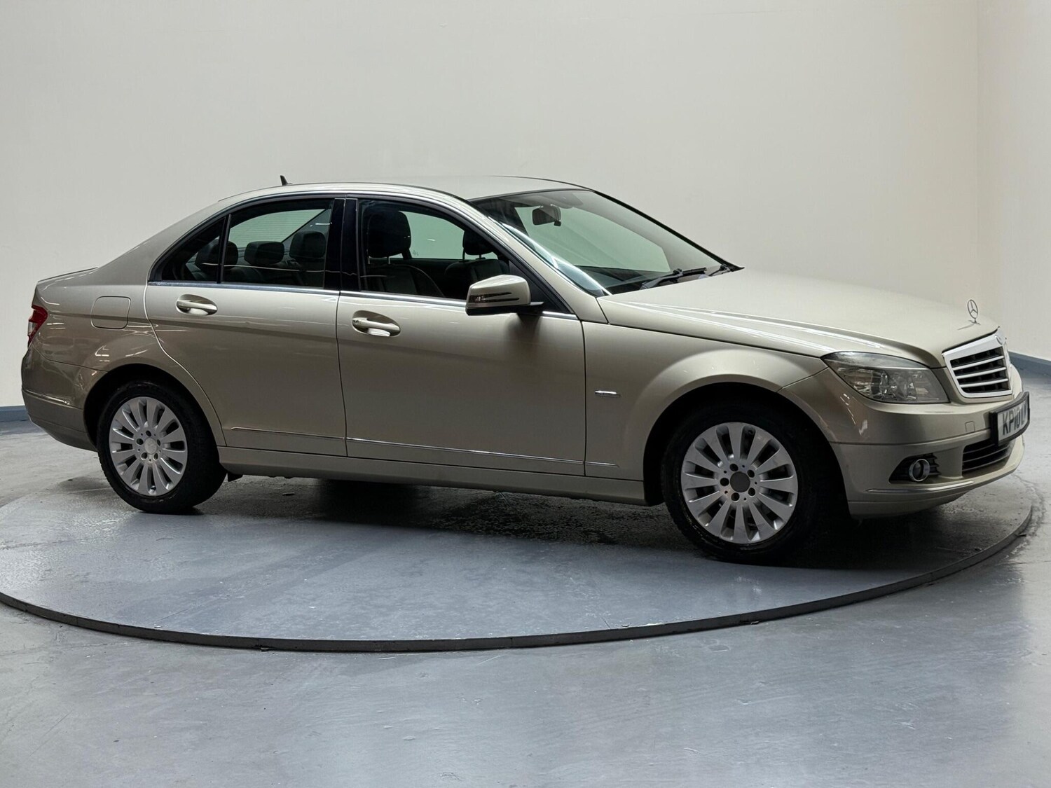 Used Mercedes-Benz C-Class 2010 for sale - 75965947: Photo 51