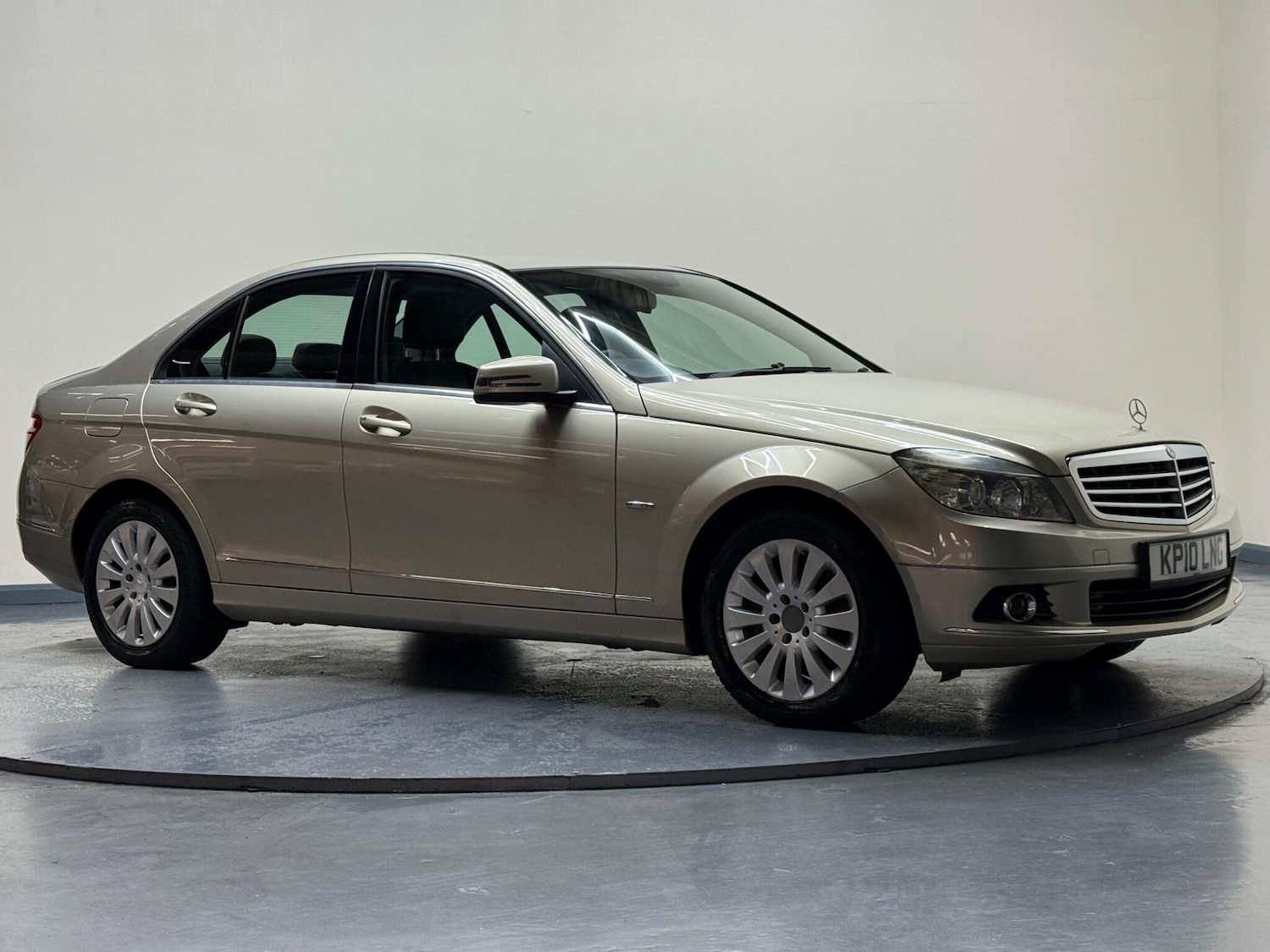 Used Mercedes-Benz C-Class 2010 for sale - 75965947: Photo 55