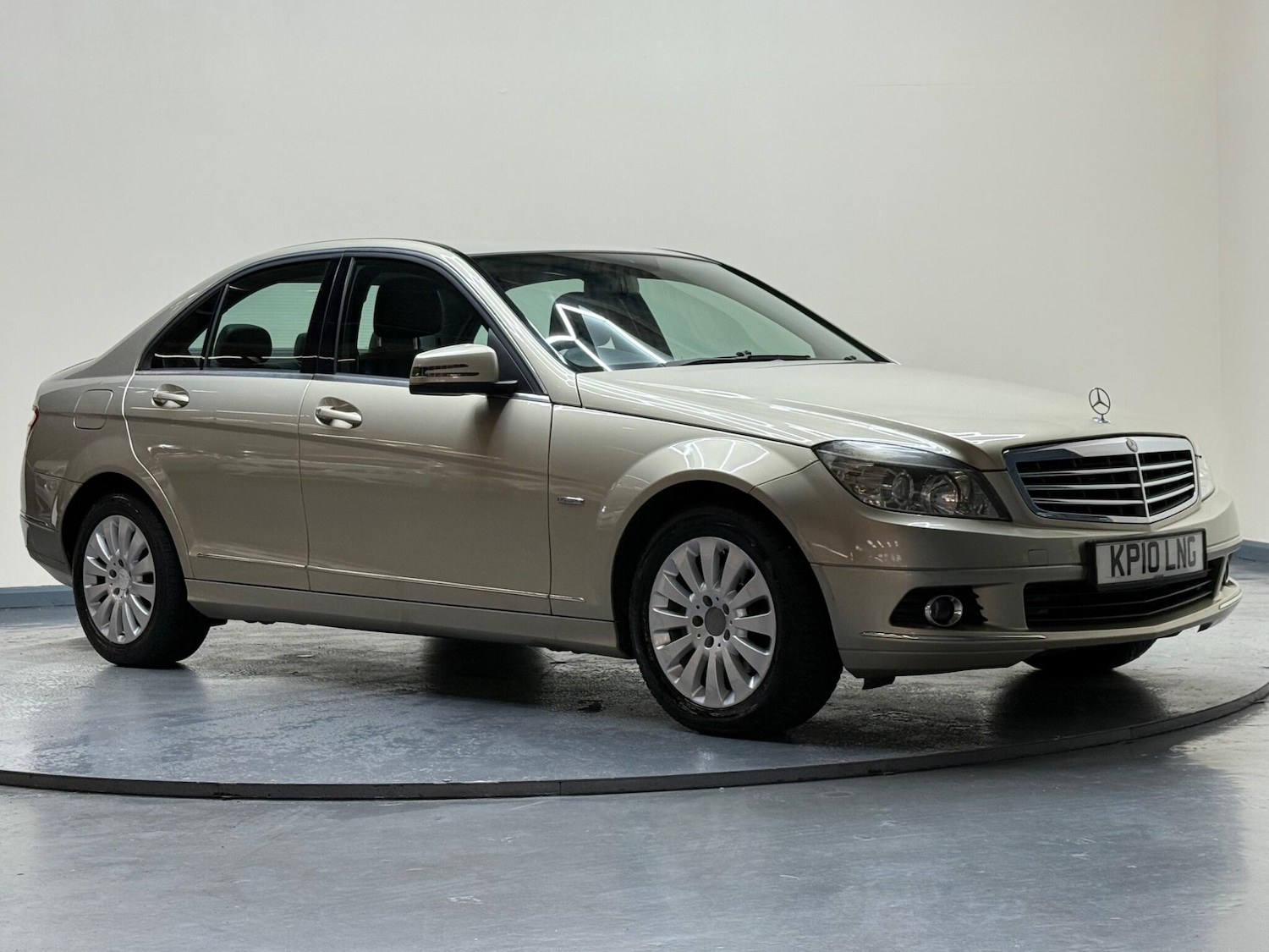 Used Mercedes-Benz C-Class 2010 for sale - 75965947: Photo 56