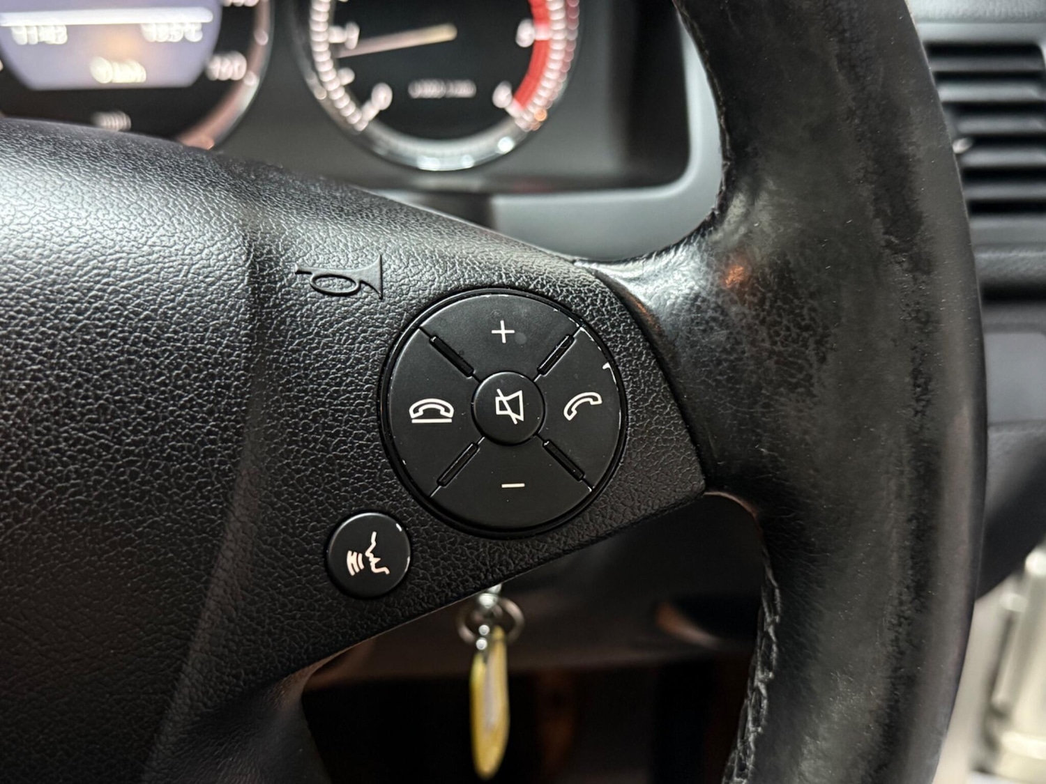 Used Mercedes-Benz C-Class 2010 for sale - 75965947: Photo 7