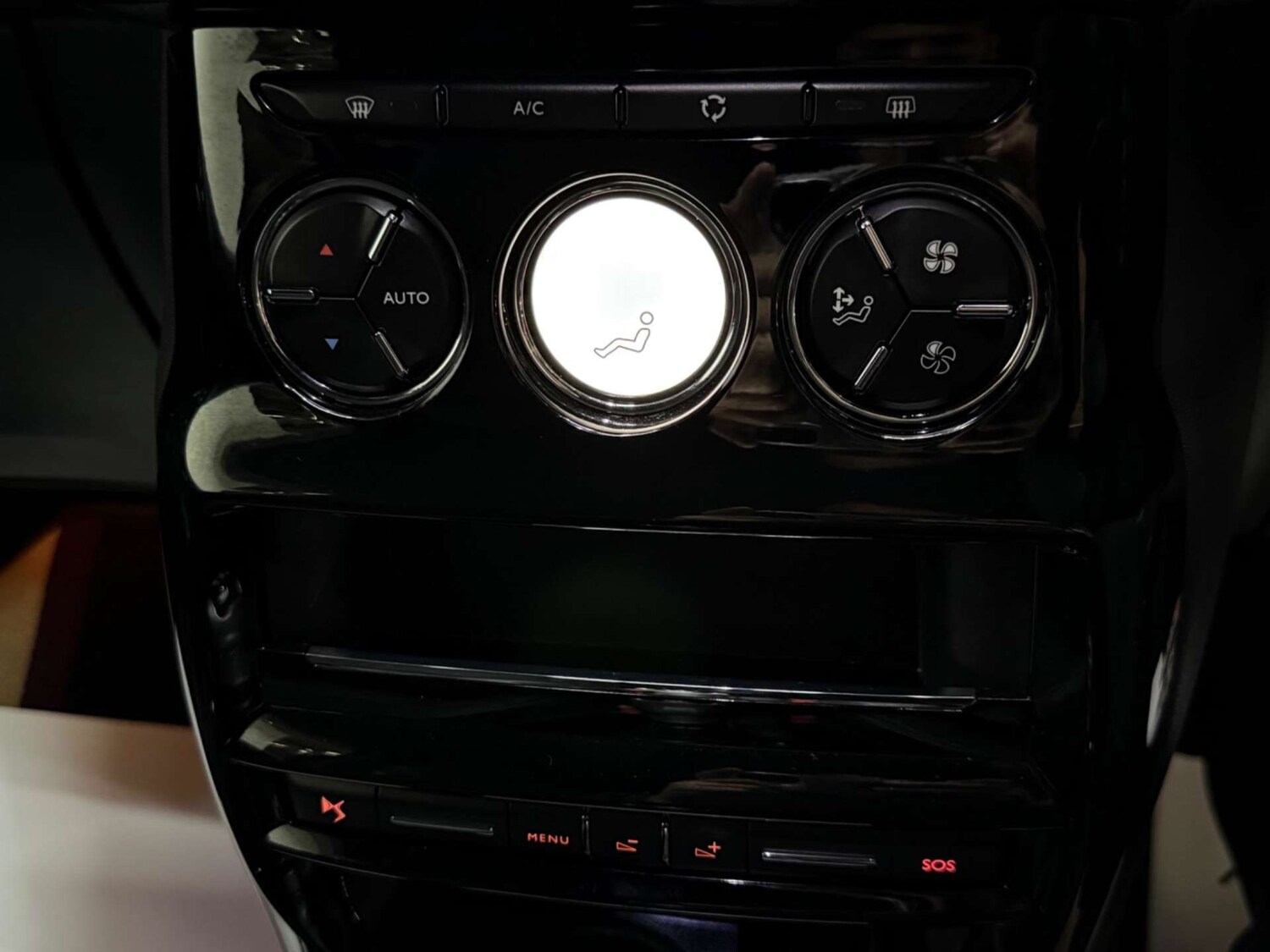 Used DS Automobiles DS 3 Cabrio 2016 for sale - 76181001: Photo 22